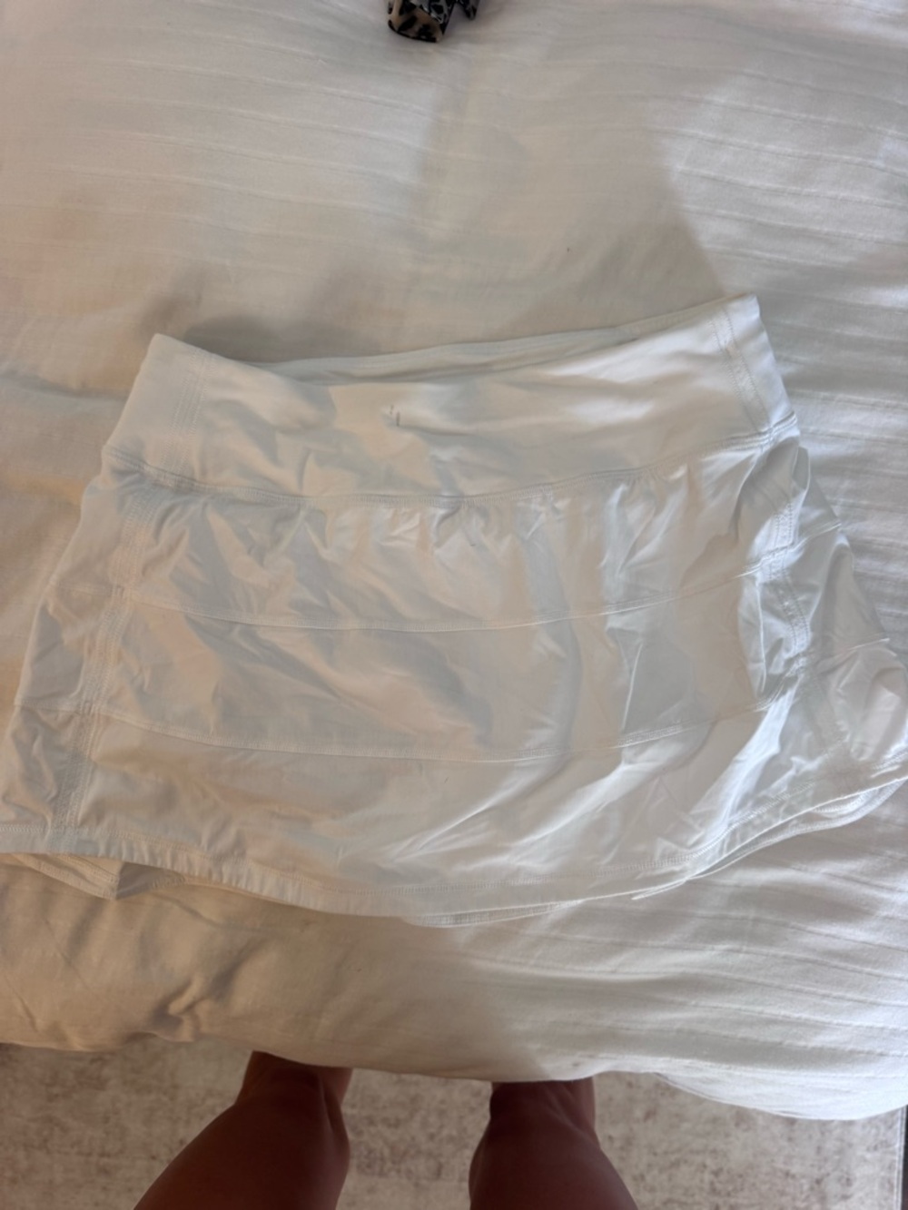 Lululemon white tennis skirt size 4 built in shorts